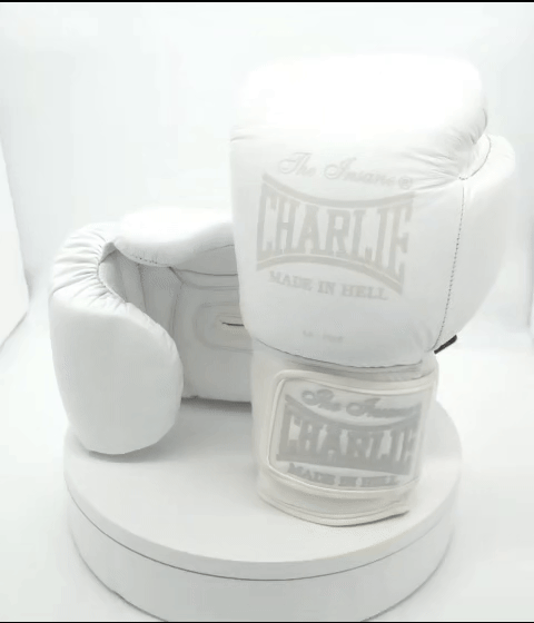 charlie-boxing-pack-m-boxeo-broken-white-guantes-y-casco-con-ahorro-de-20 image 2