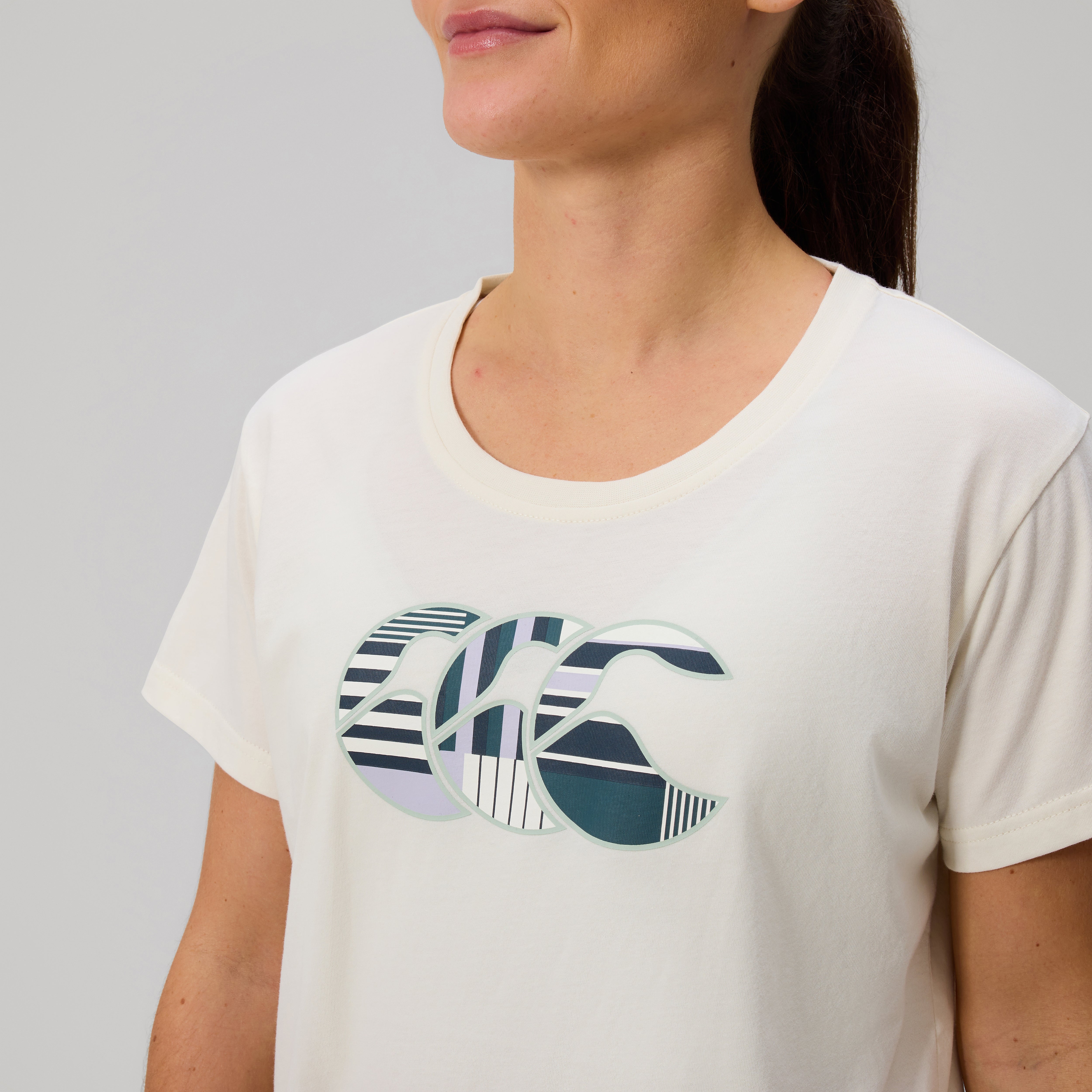 camiseta-canterbury-uglies-logo-para-mujer-blanca-corte-est-ndar-y-manga-corta image 6