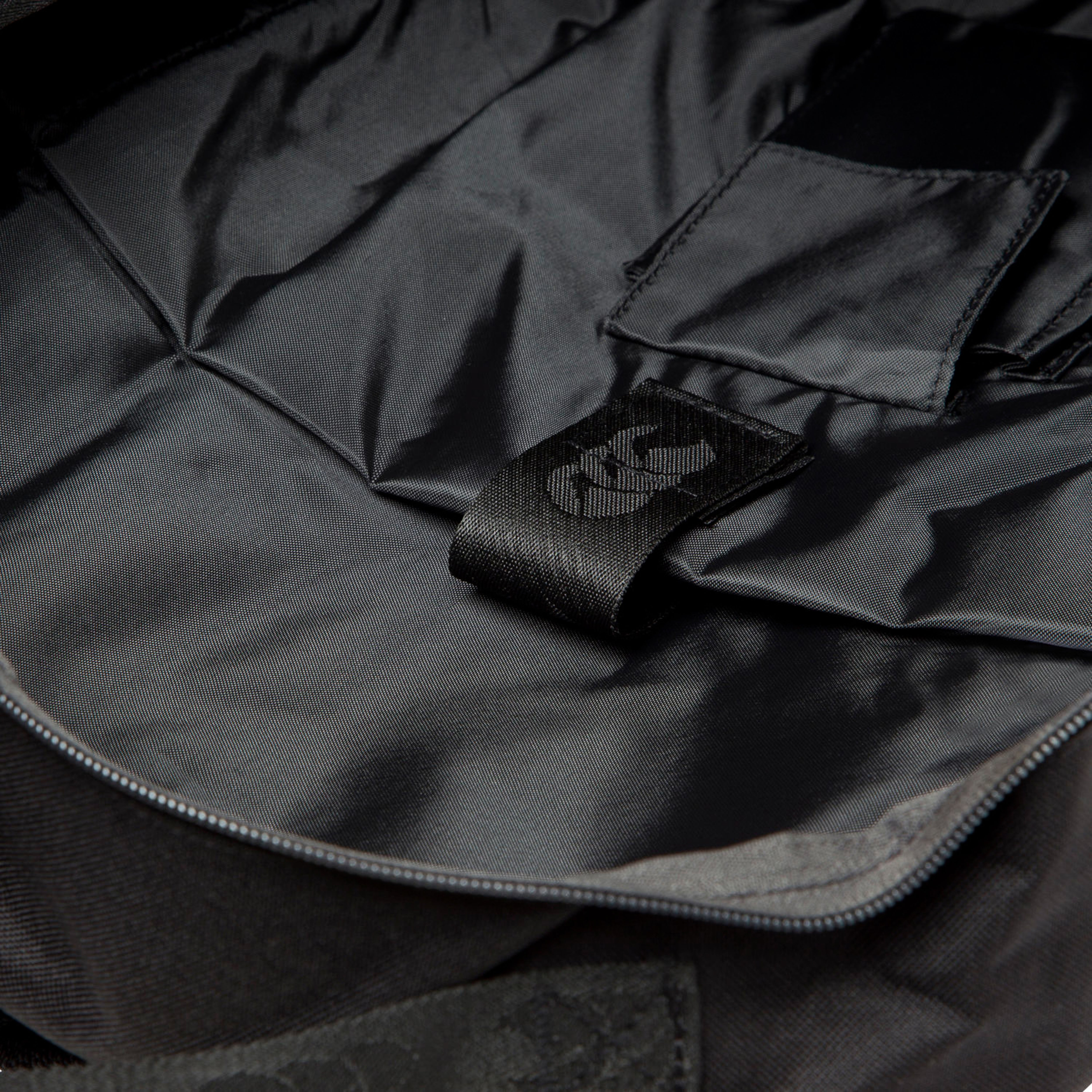 canterbury-unisex-medium-mochila-negra image 4