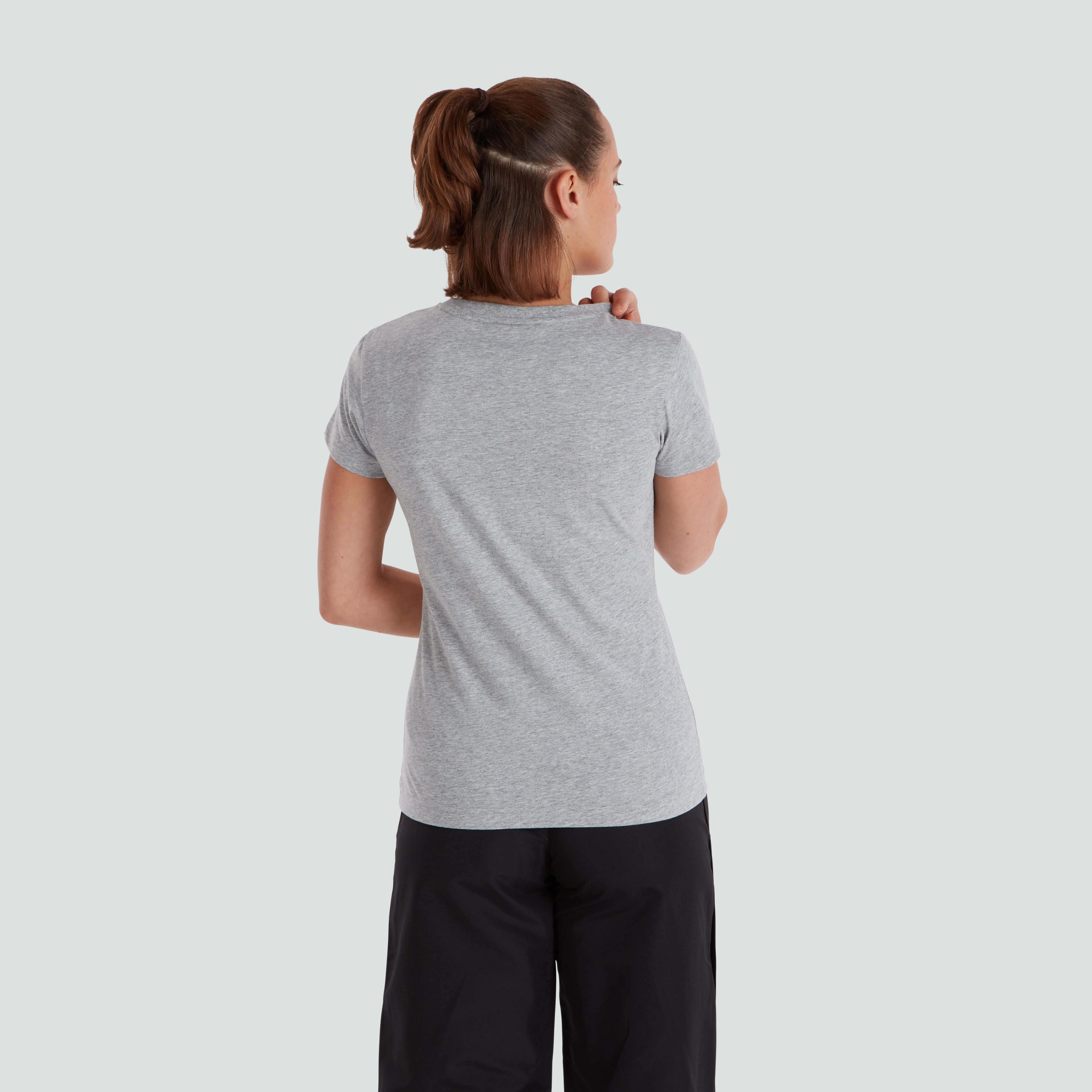 canterbury-ccc-logo-tee-mujer-gris-camiseta-casual image 2