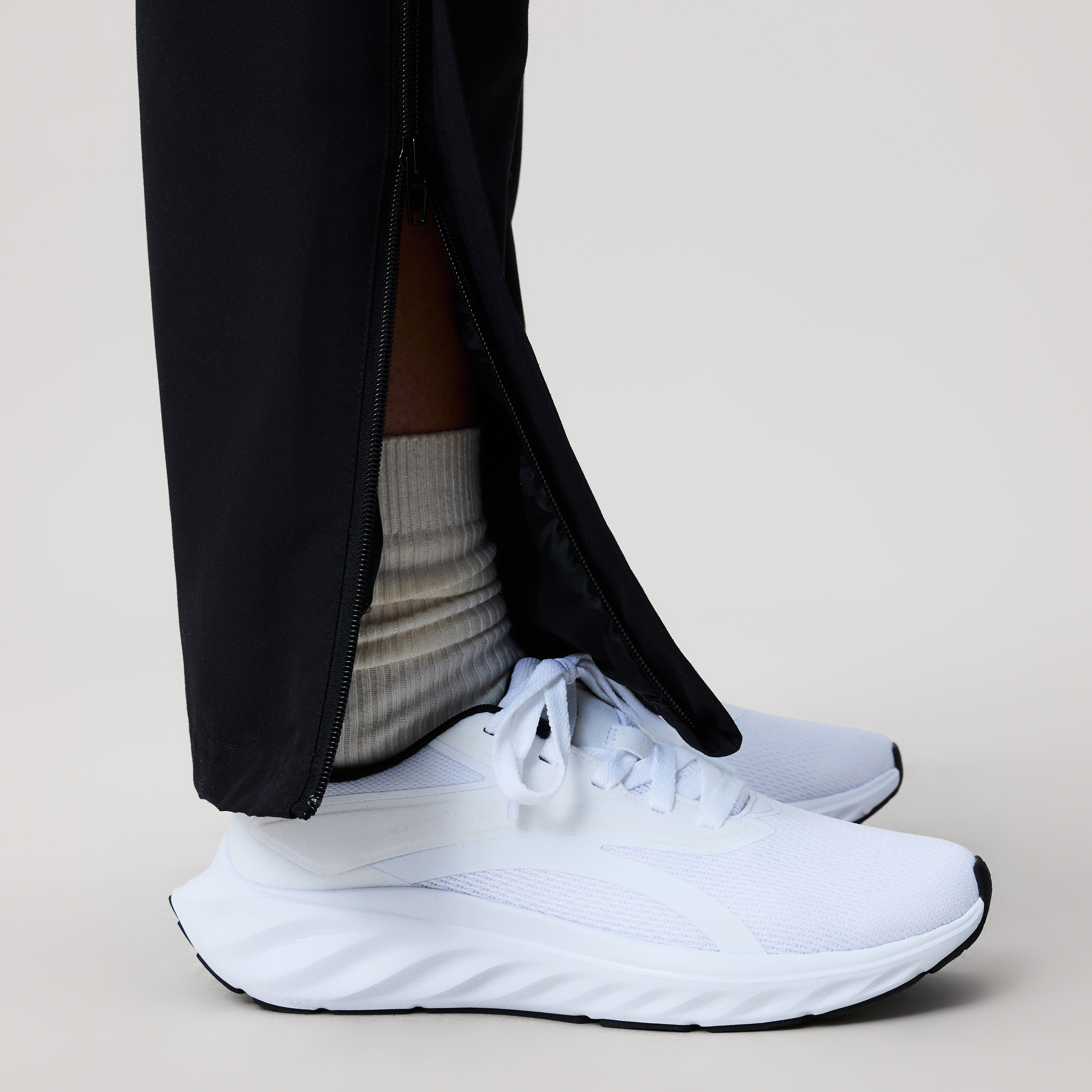 canterbury-womens-open-hem-stadium-pants-negro image 5