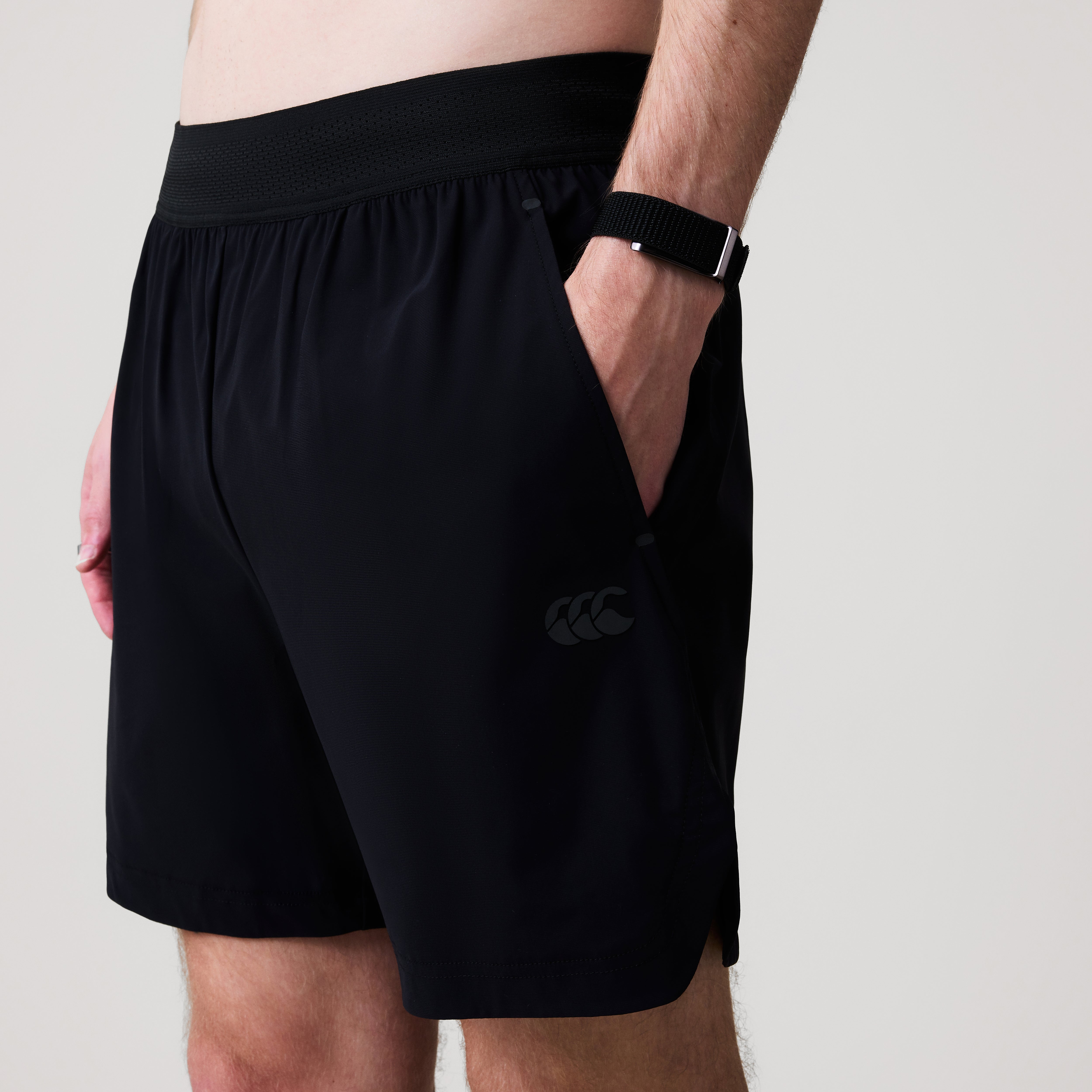 canterbury-everest-2-en-1-shorts-de-entrenamiento-negro-para-hombre image 7