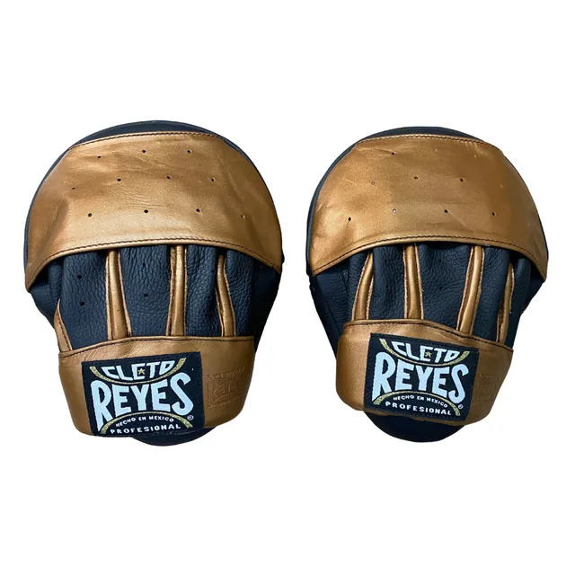 cleto-reyes-manillas-en-piel-de-res-curvas-para-golpes-cobrizo-negro image 1