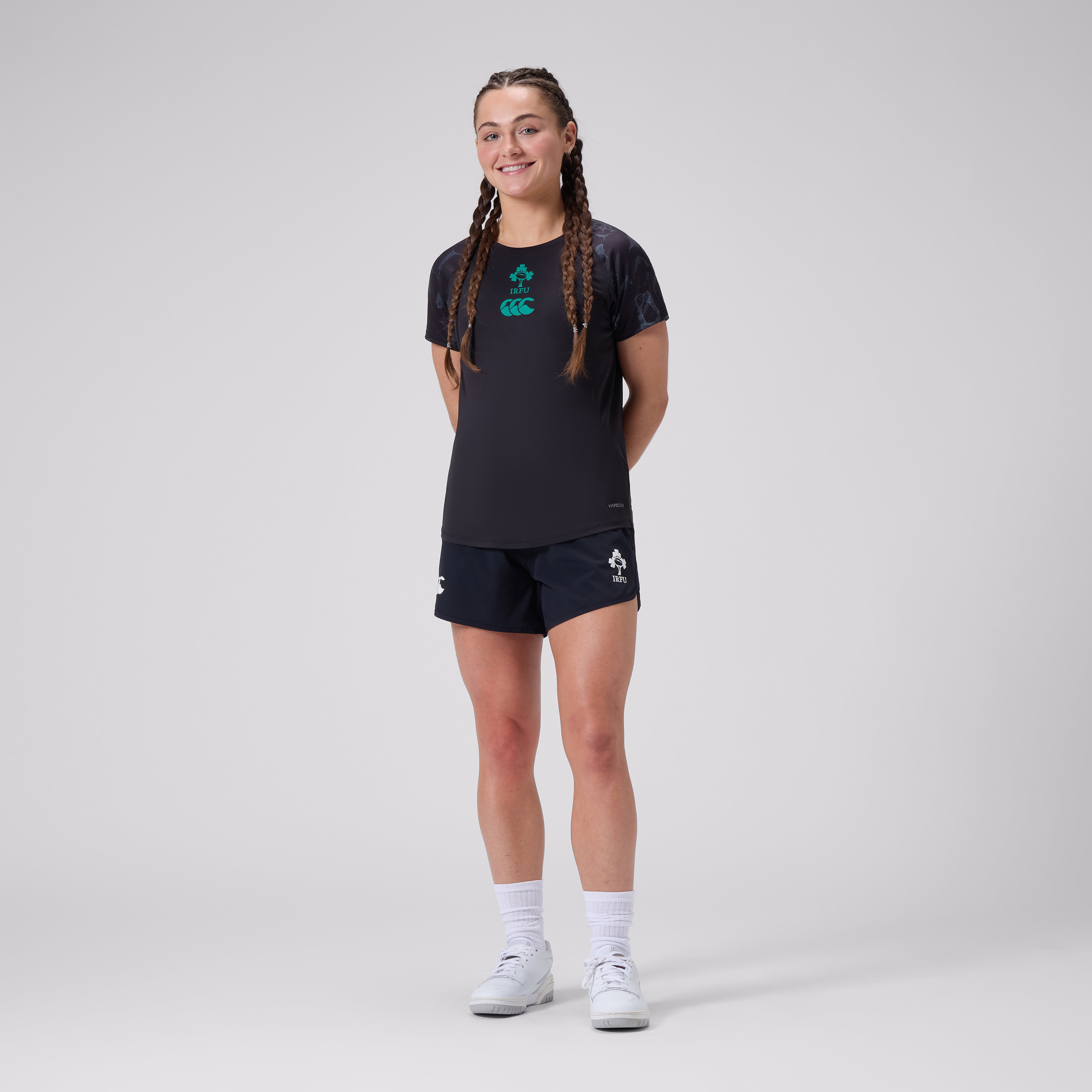 camiseta-de-entrenamiento-s-per-ligera-canterbury-irlanda-negra-para-mujer image 3