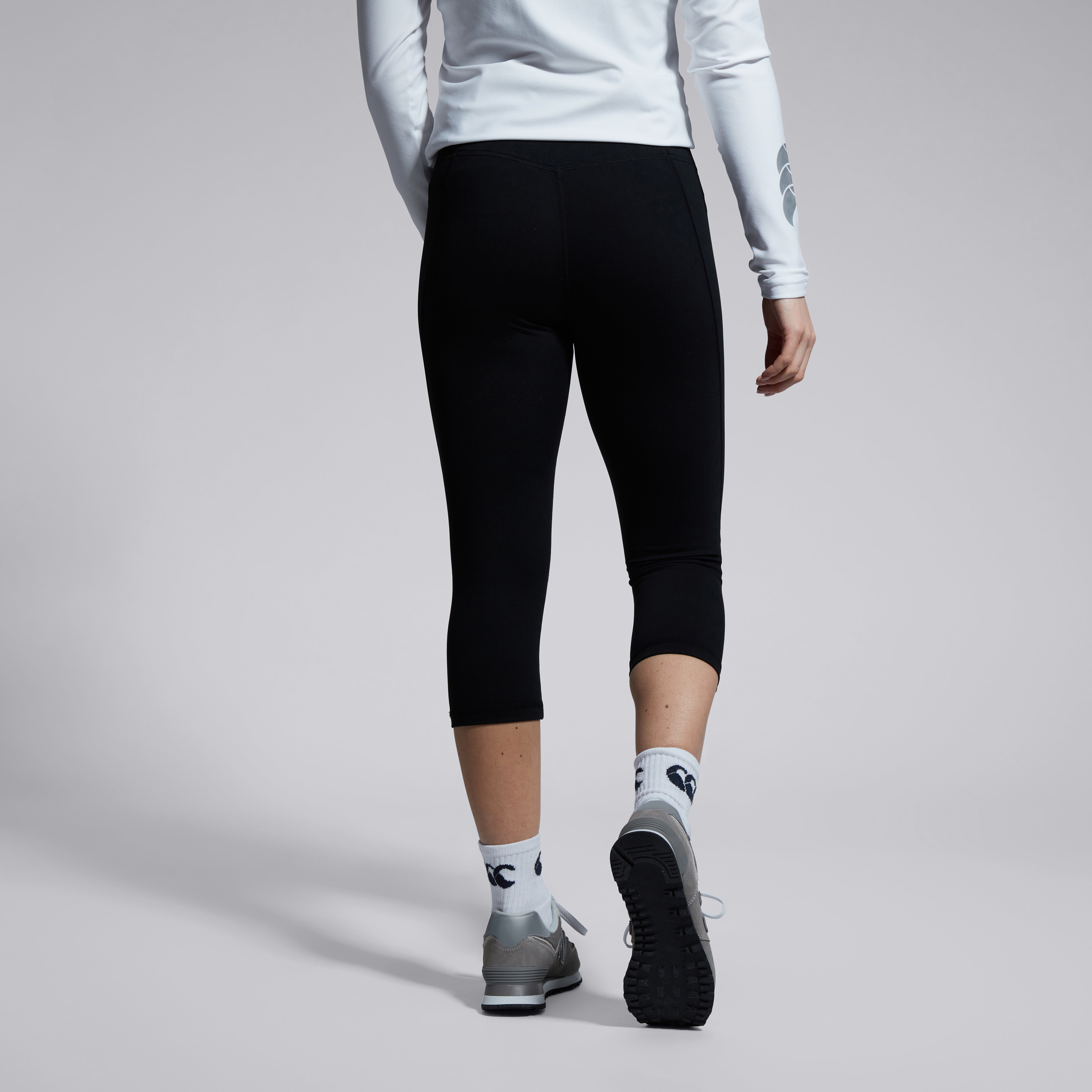 canterbury-vapodri-capri-leggings-negro-para-mujer image 2