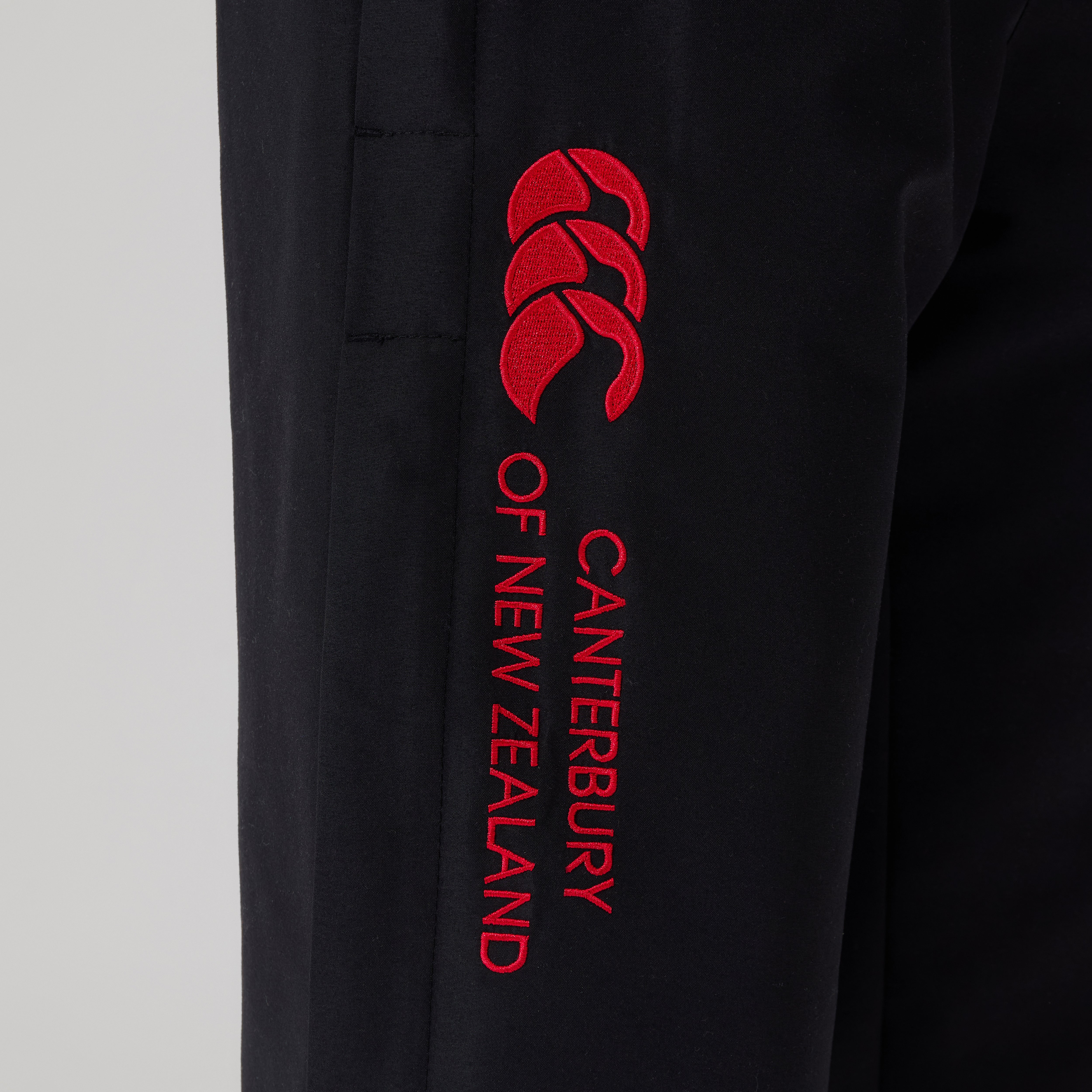 pantal-n-de-estadio-canterbury-fundamentals-con-pu-o-negro-rojo-junior-unisex image 7