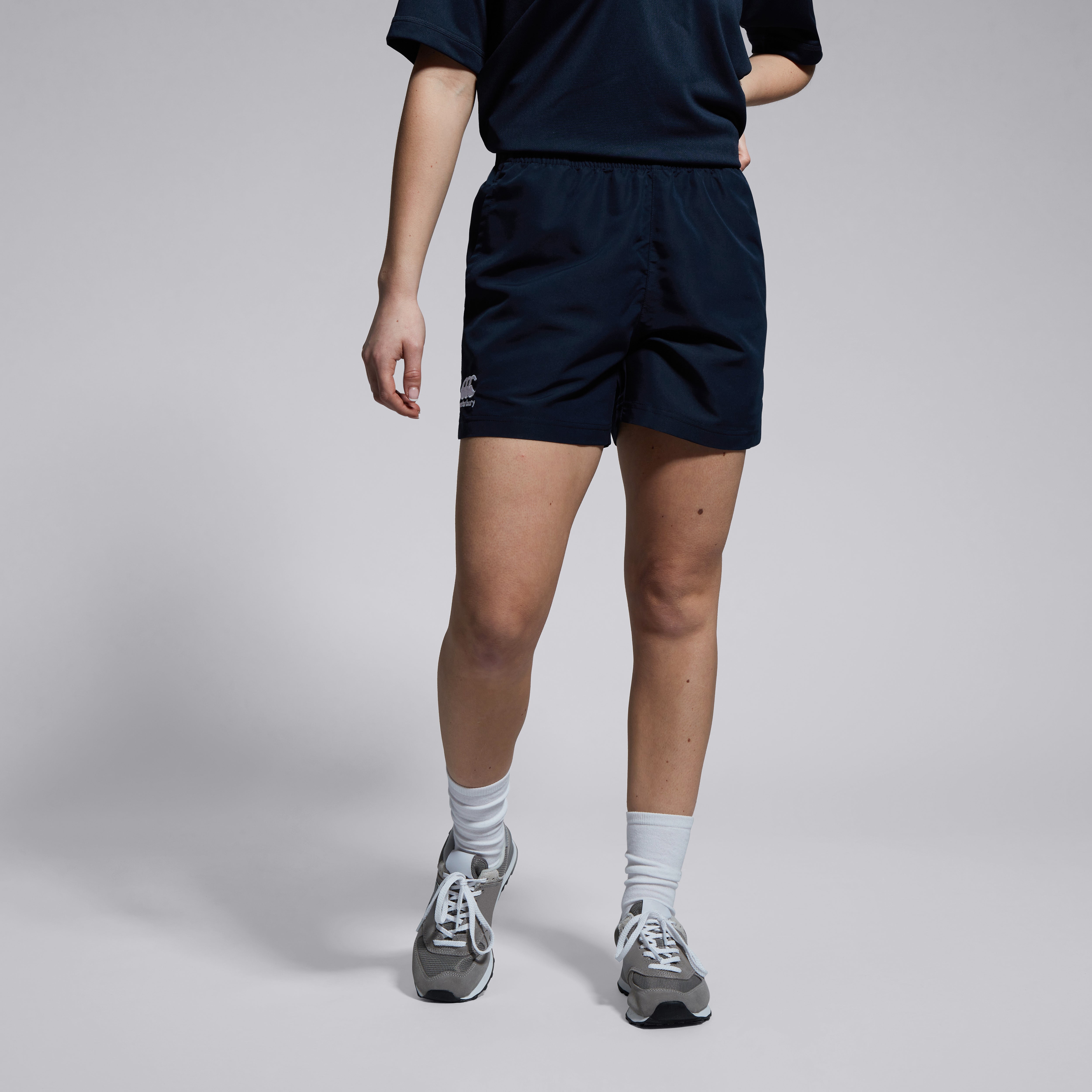 canterbury-club-shorts-mujer-azul-marino-deportivos image 2