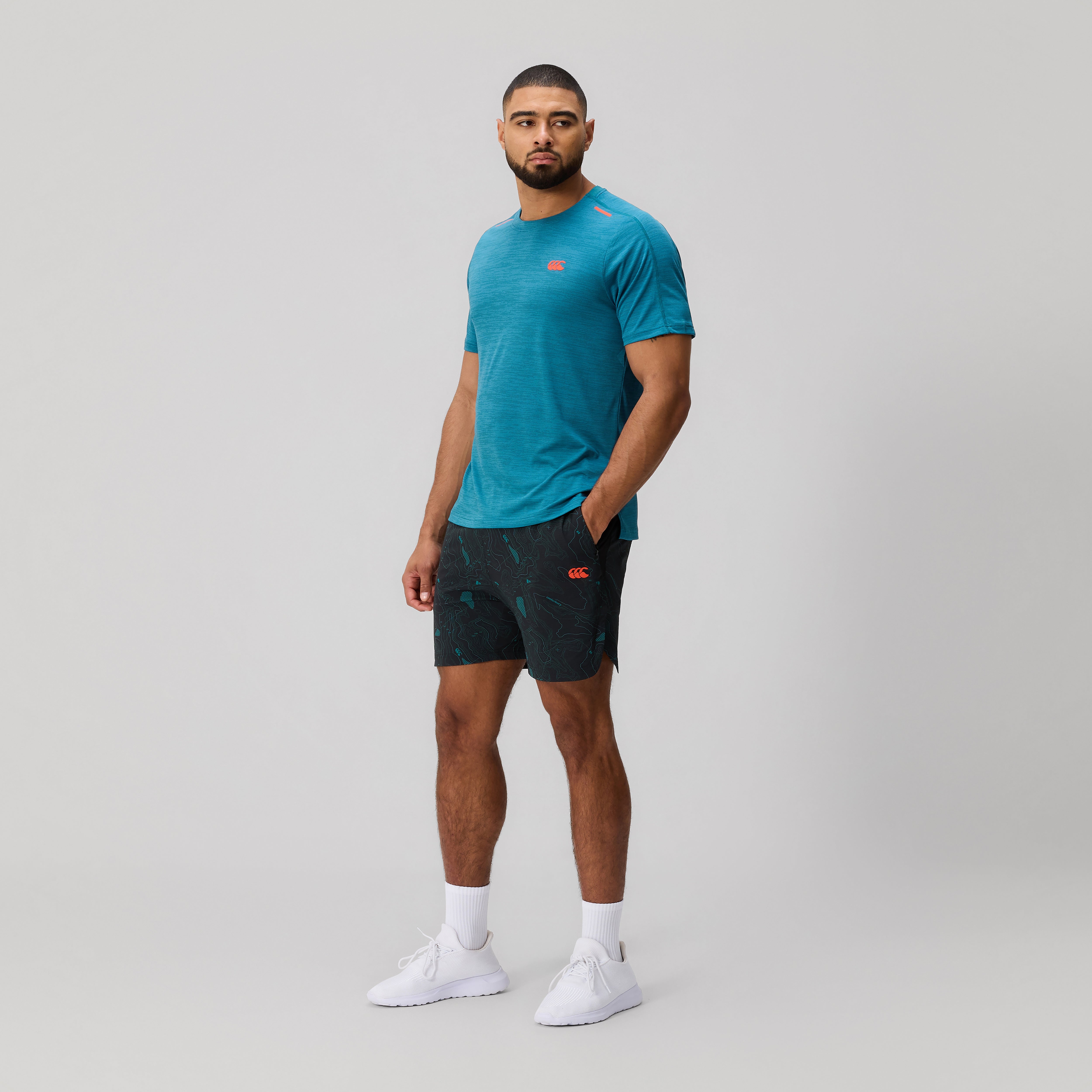 canterbury-tempo-training-shorts-black-para-hombre image 2