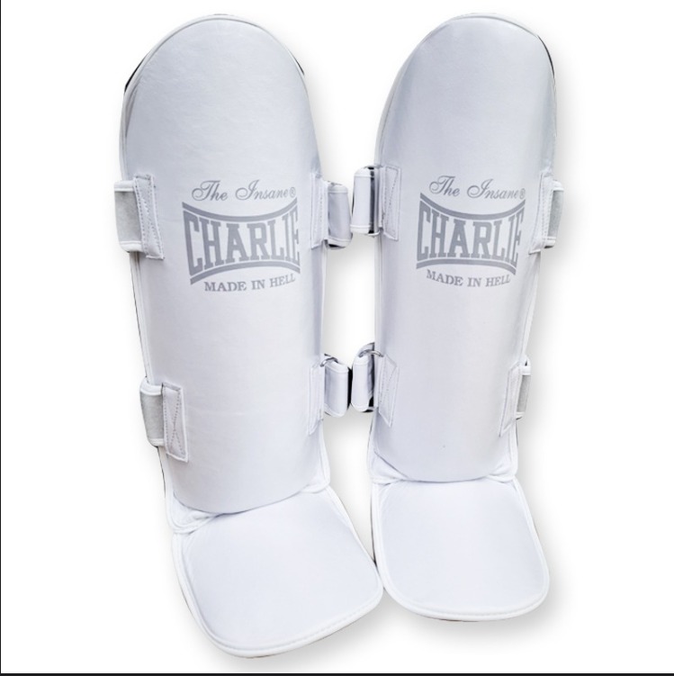 pack-m-kick-broken-white-charlie-boxing-guantes-y-espinillera image 2