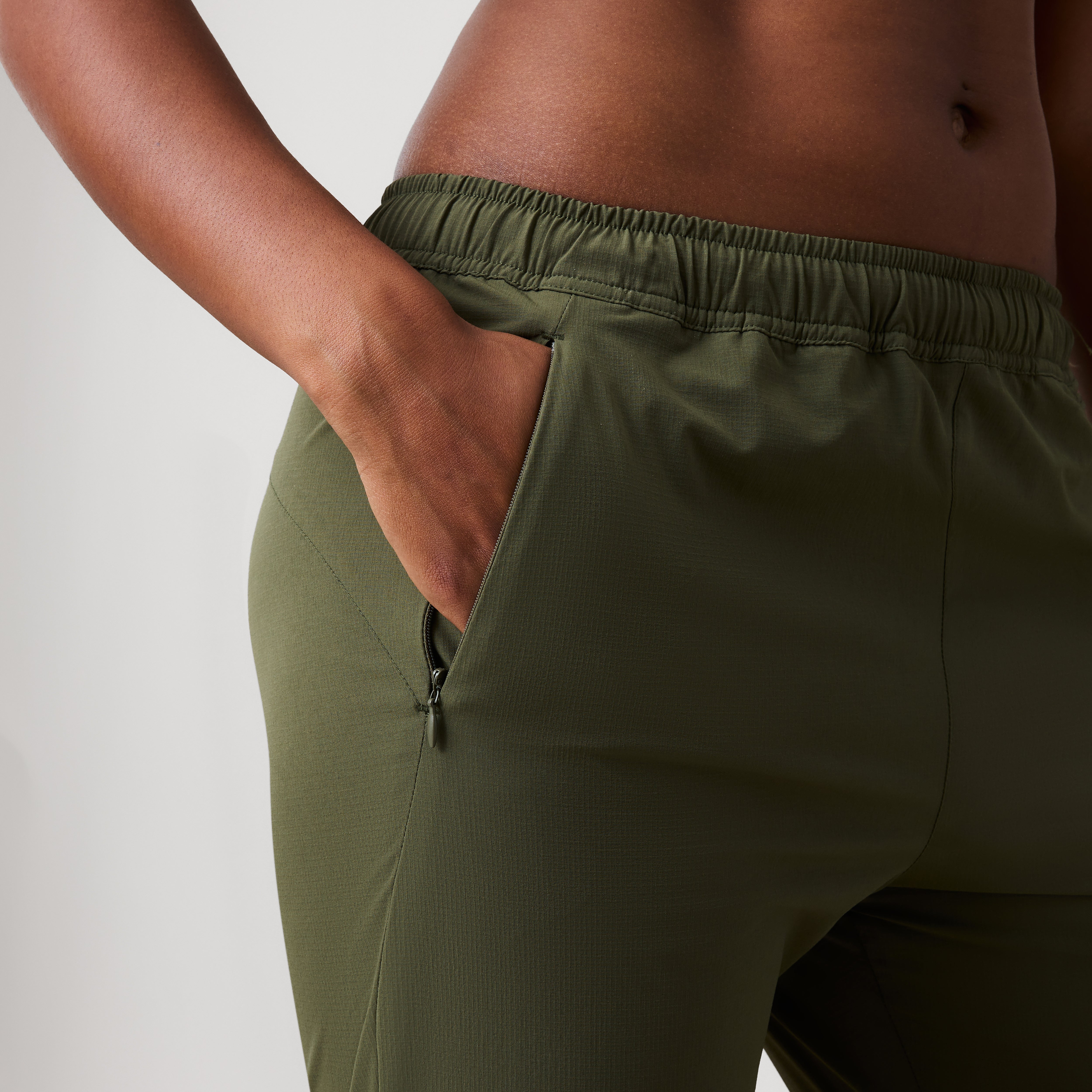 canterbury-womens-tempo-woven-trackpant-green image 7