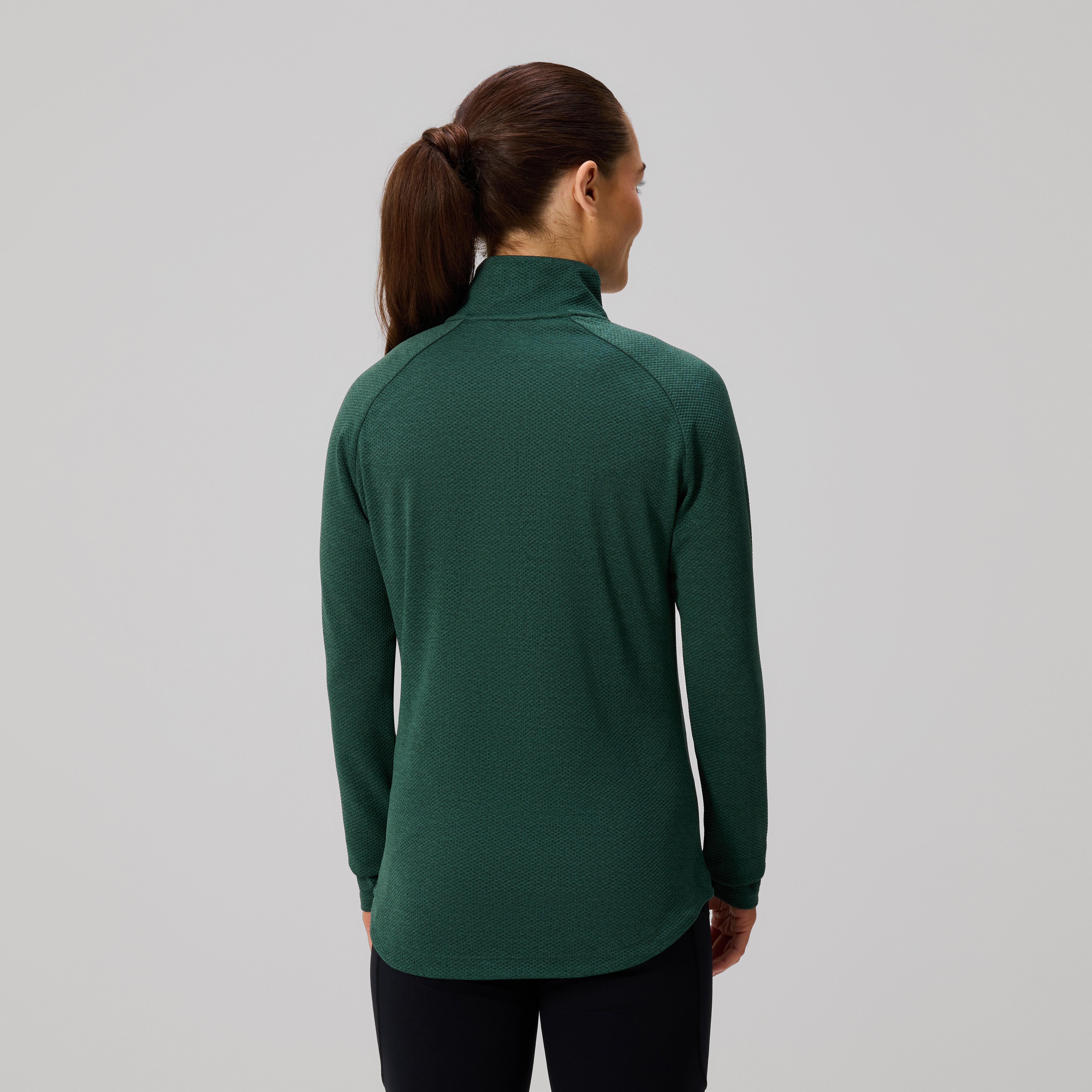 camiseta-t-rmica-irlanda-elite-1st-layer-verde-para-mujer image 2