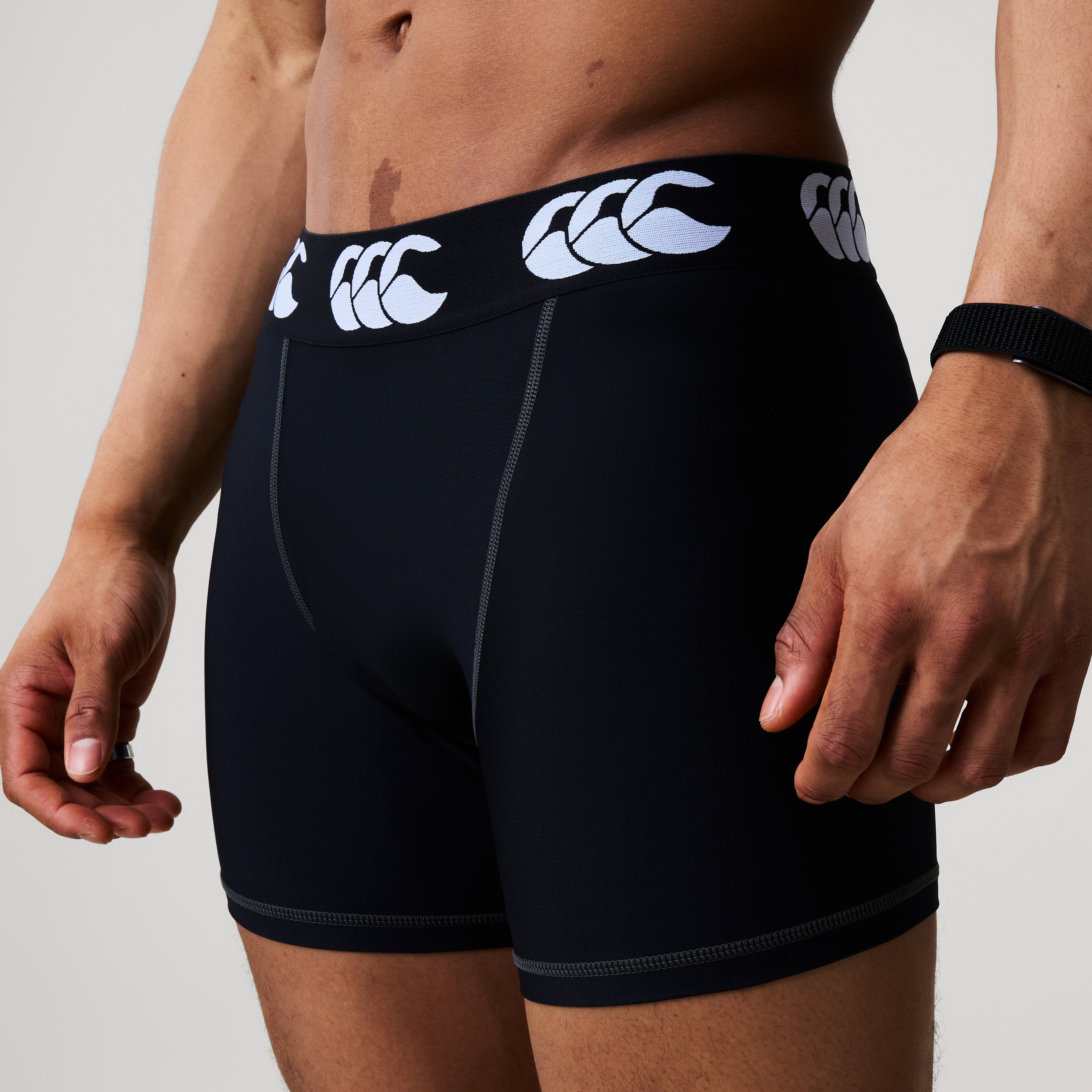 pantalones-cortos-de-capa-base-canterbury-para-hombre-negros image 7
