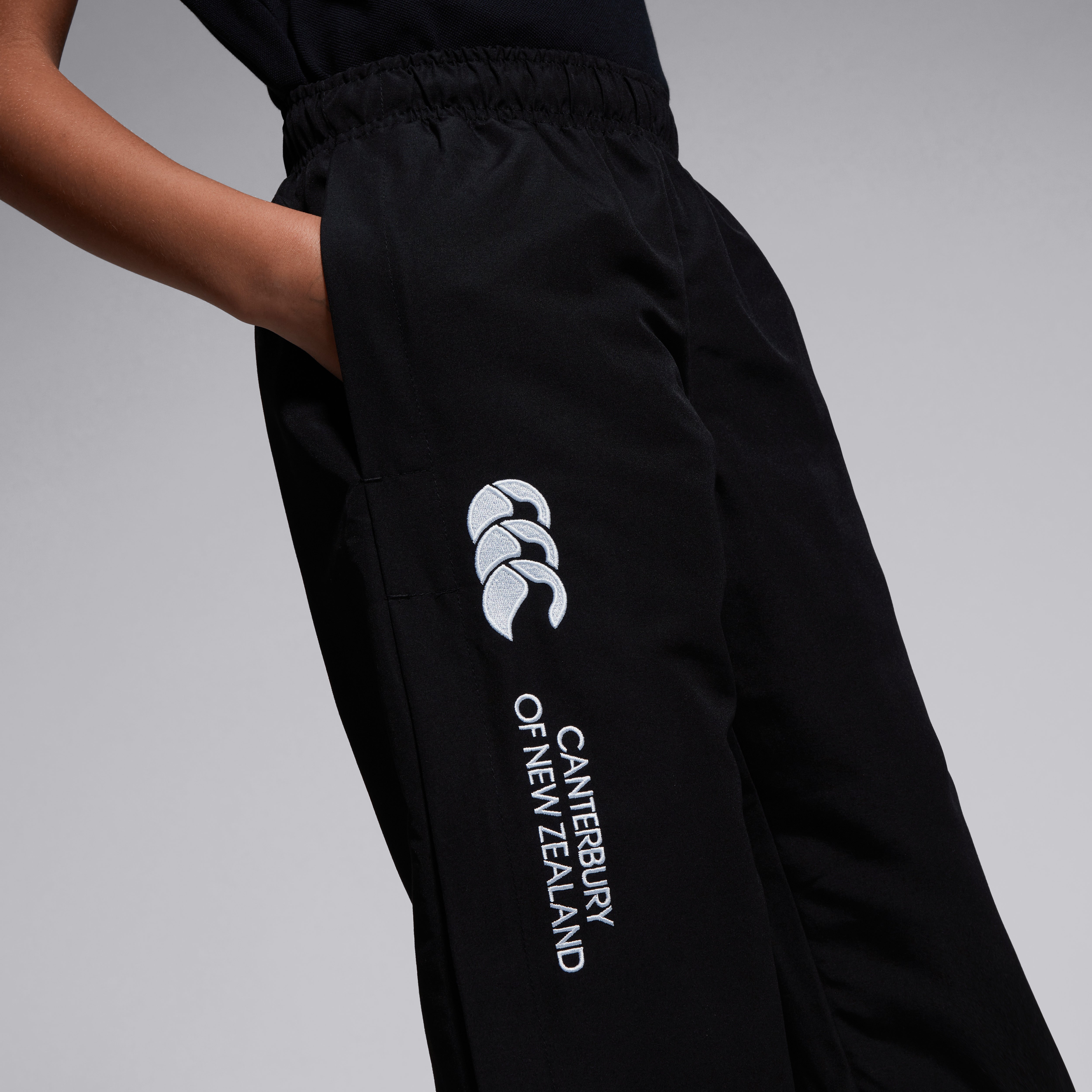 canterbury-open-hem-stadium-pant-black-junior-unisex image 6