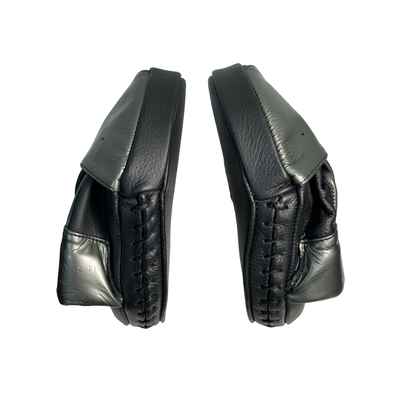 cleto-reyes-manillas-en-piel-de-res-curvas-para-golpes-gris-oxford-negro image 2