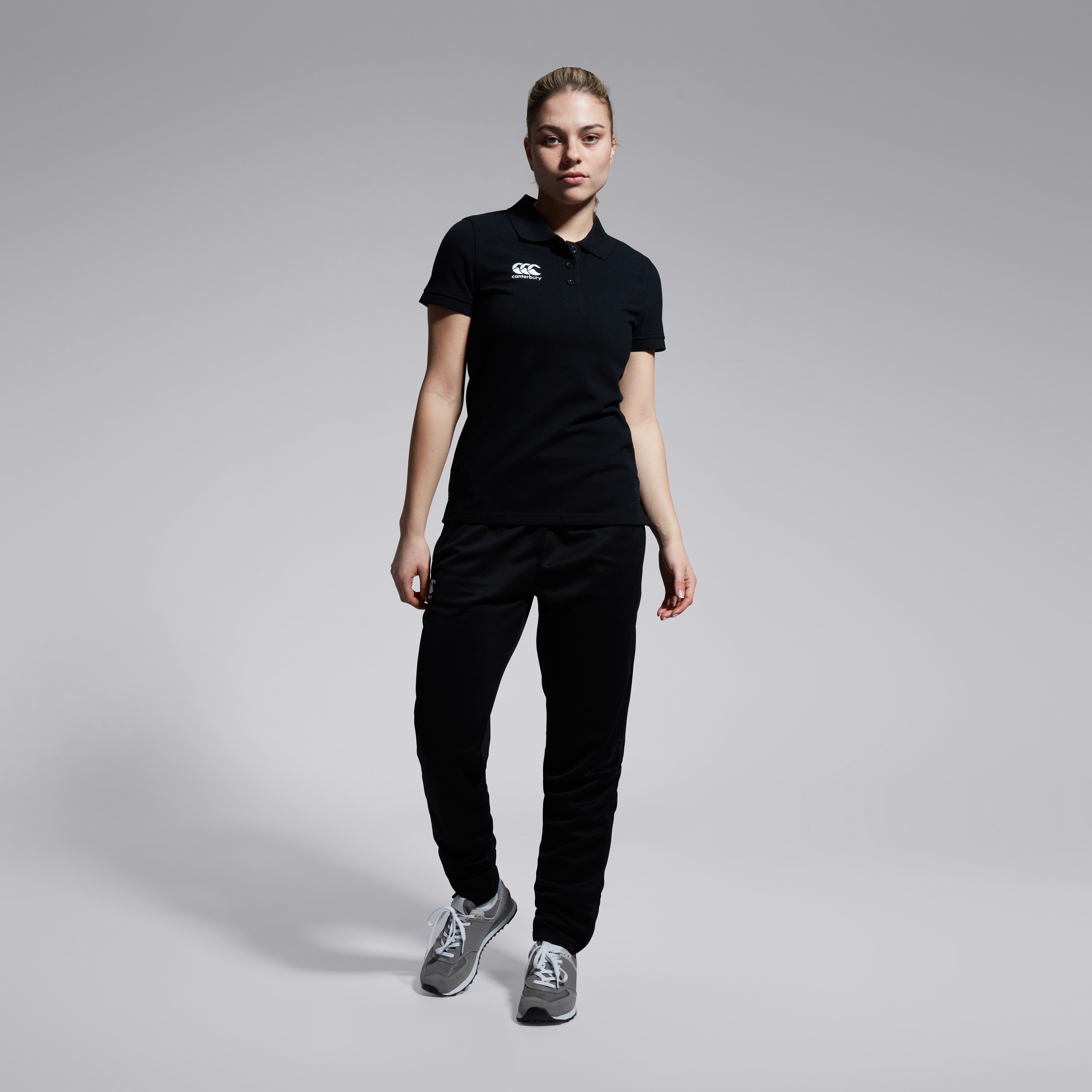 polo-canterbury-waimak-para-mujer-negro-manga-corta-y-cuello-con-botones image 1