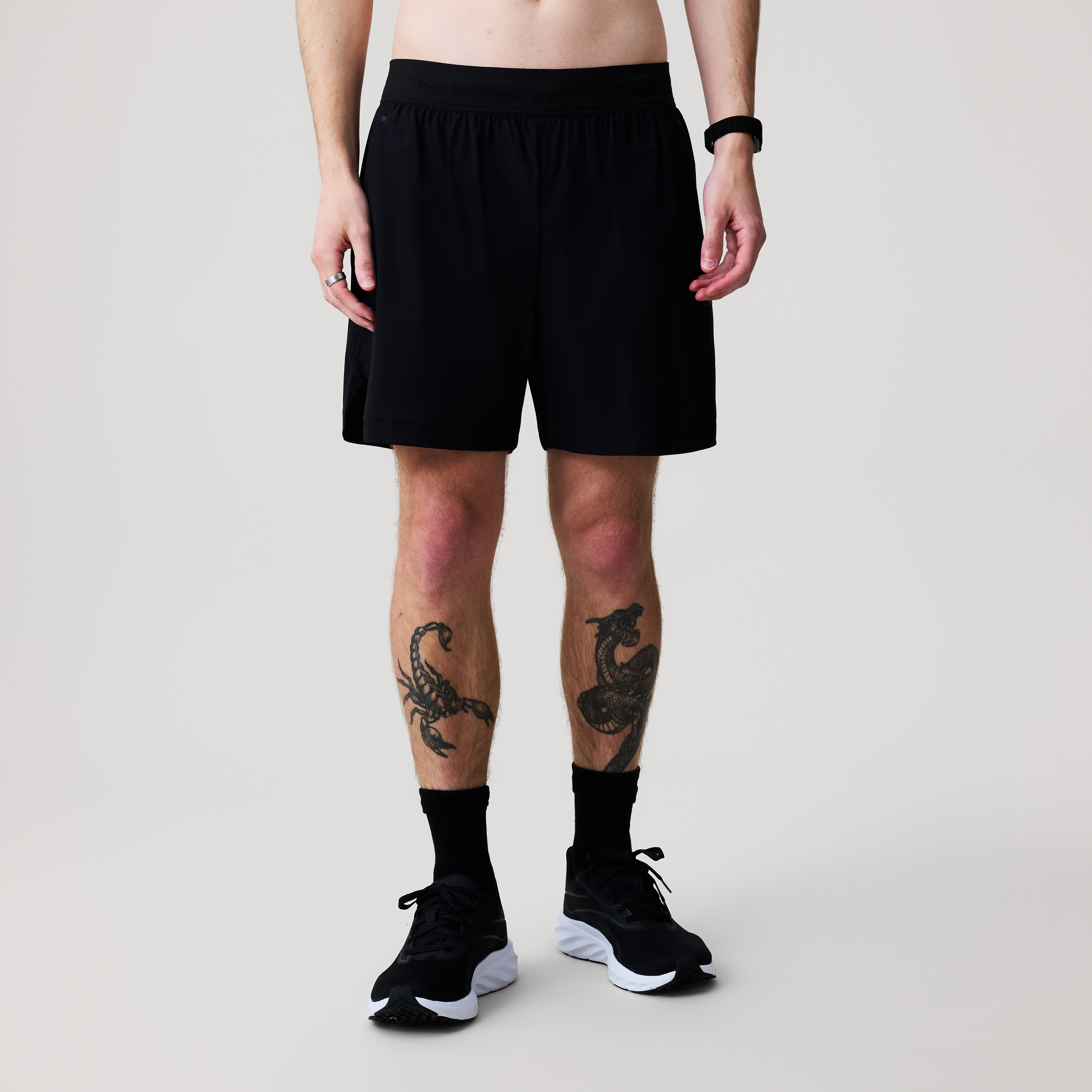canterbury-everest-2-en-1-shorts-de-entrenamiento-negro-para-hombre image 3