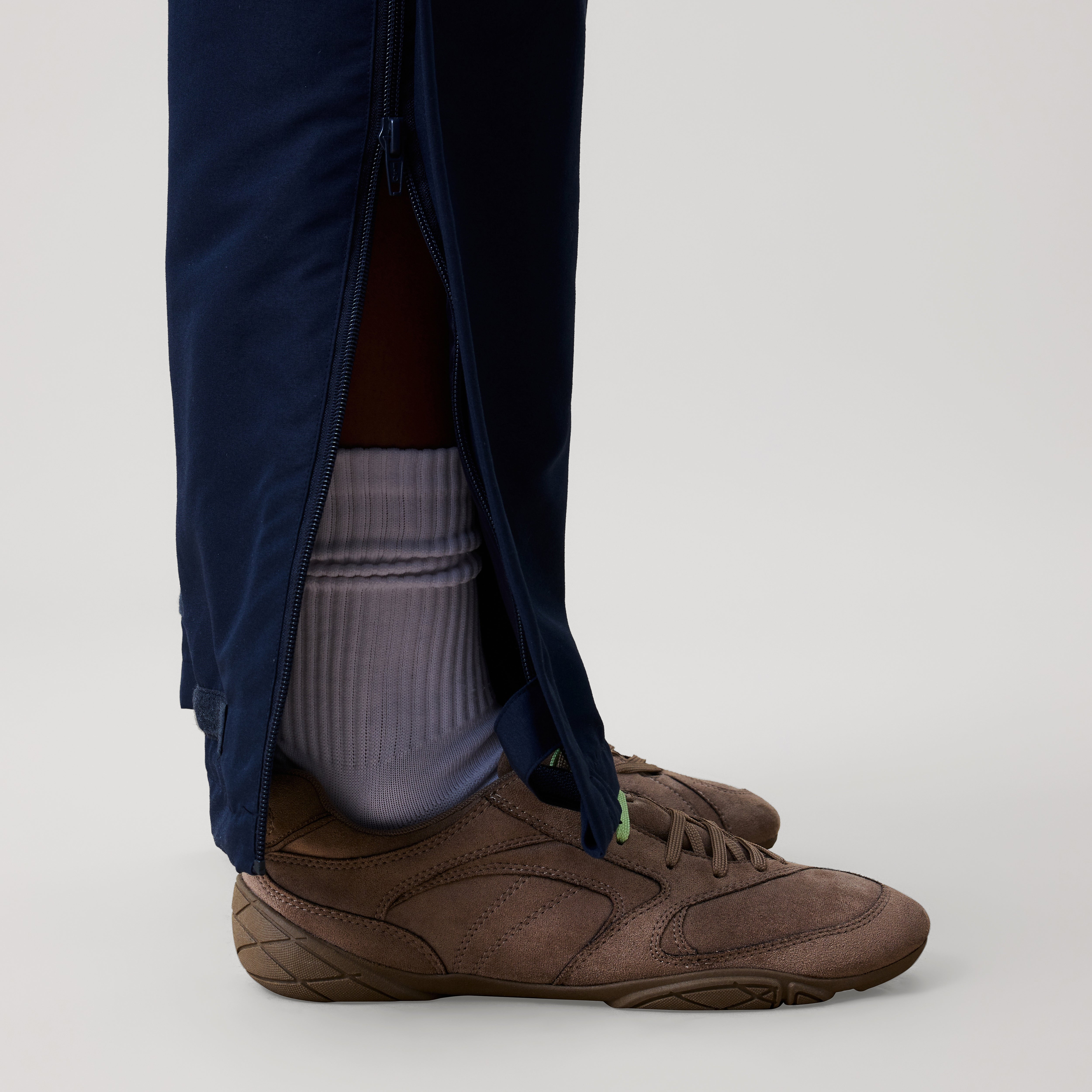 canterbury-open-hem-stadium-pant-mujer-azul-marino-pantal-n-de-deporte-con-bajo- image 7
