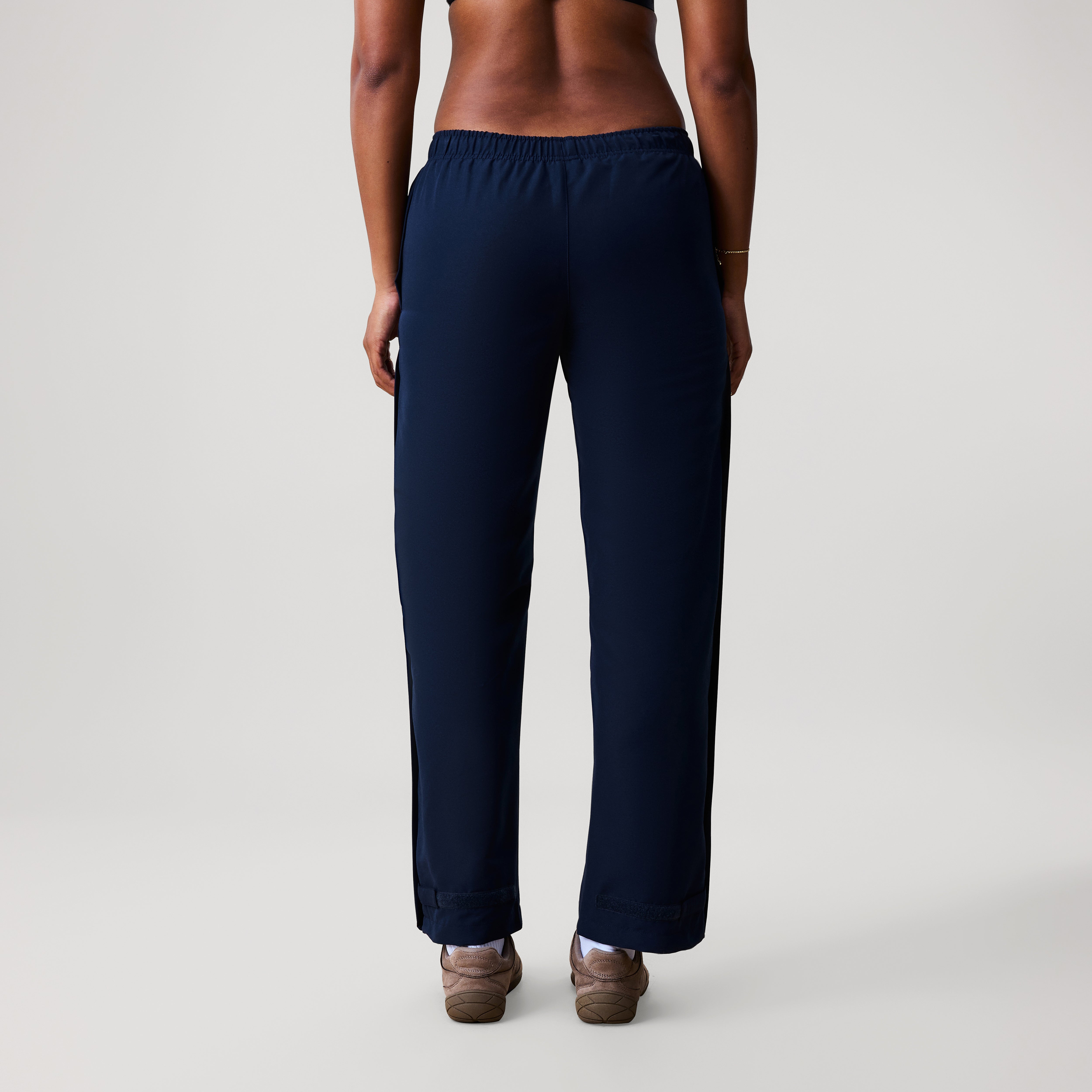canterbury-open-hem-stadium-pant-mujer-azul-marino-pantal-n-de-deporte-con-bajo- image 4