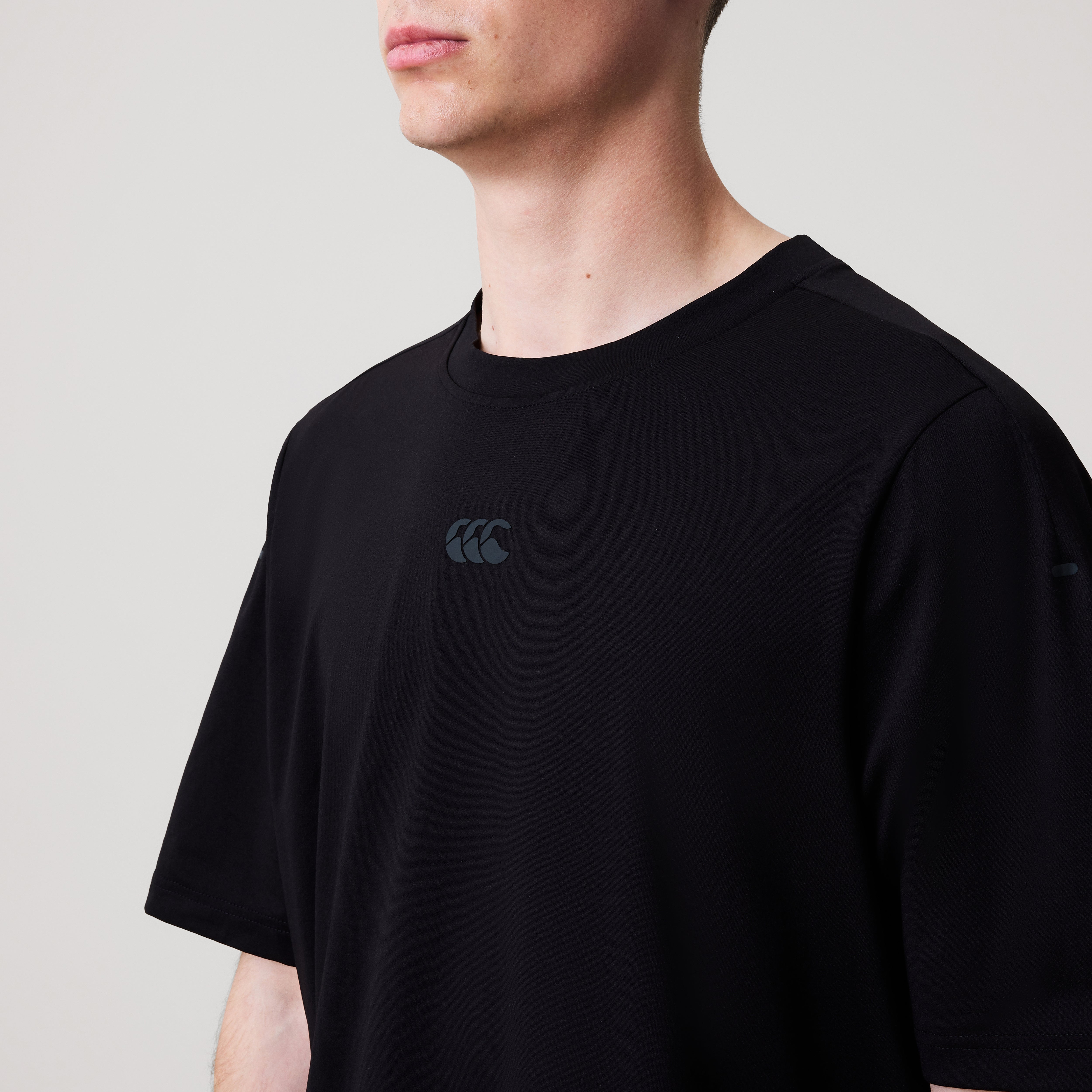 camiseta-t-cnica-canterbury-everest-dart-para-hombre-negra-transpirable-y-secado image 5