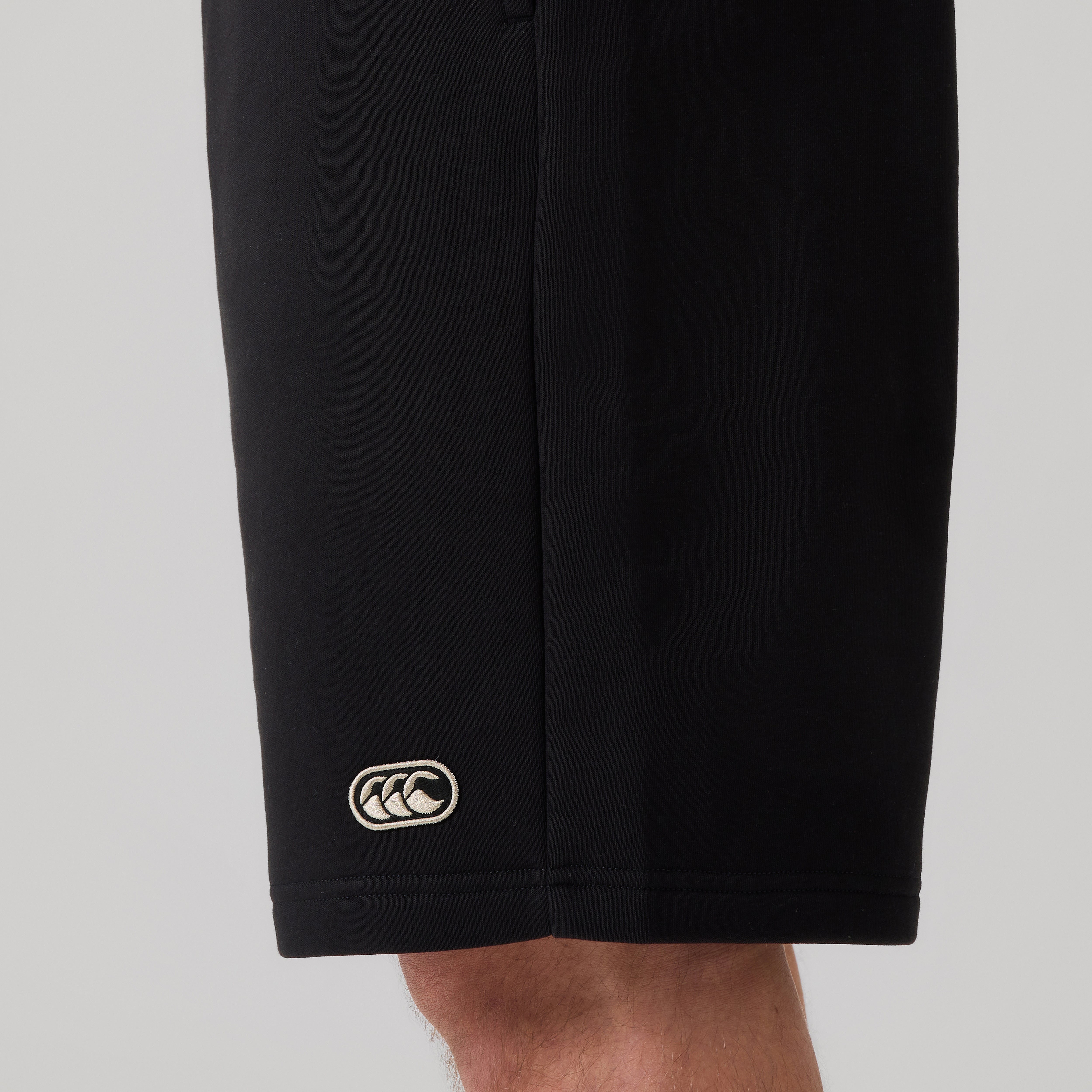 canterbury-everyday-fleece-shorts-negro-para-hombre image 7