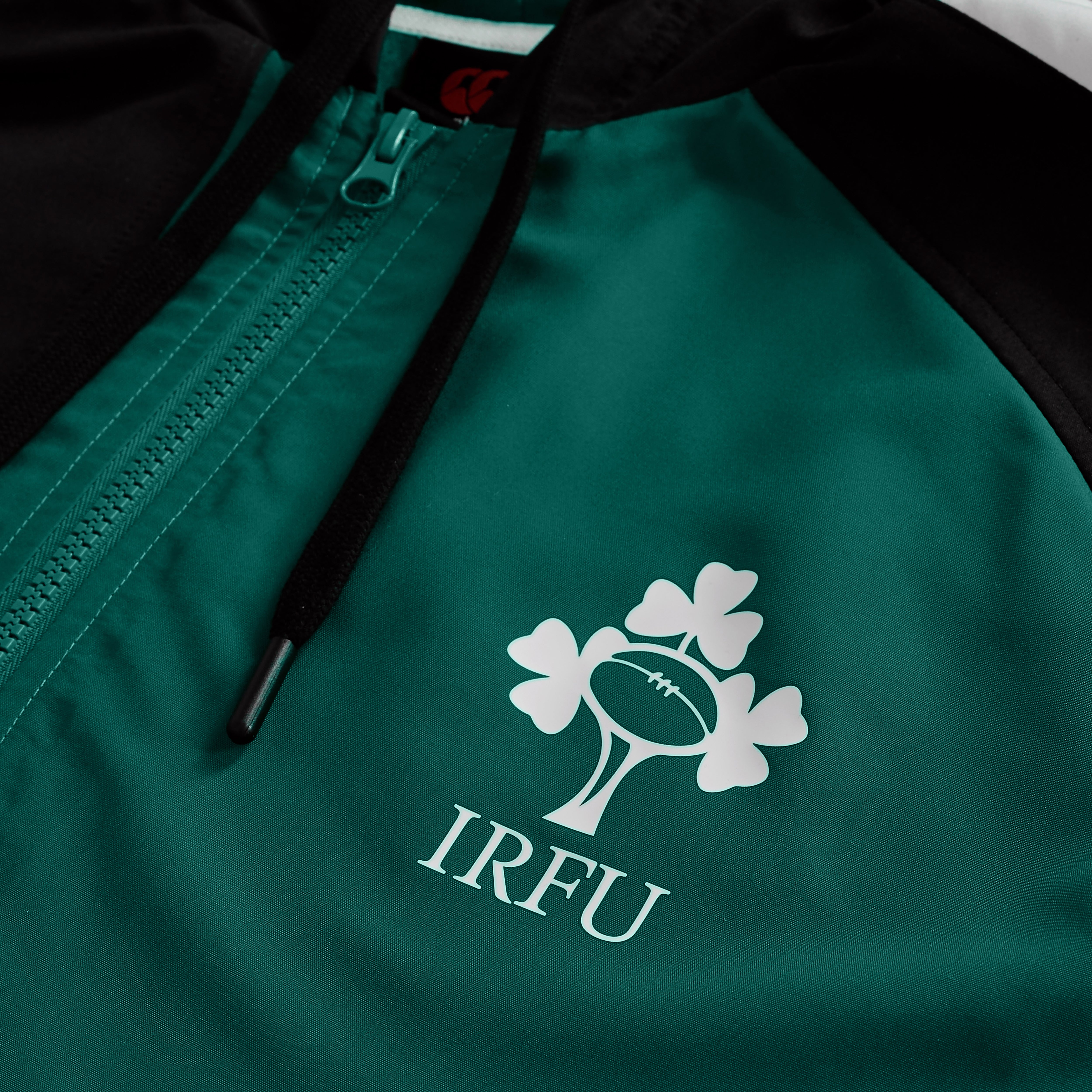 canterbury-ireland-legends-chaqueta-quarter-zip-negra-sudadera-de-rugby-hombre image 3