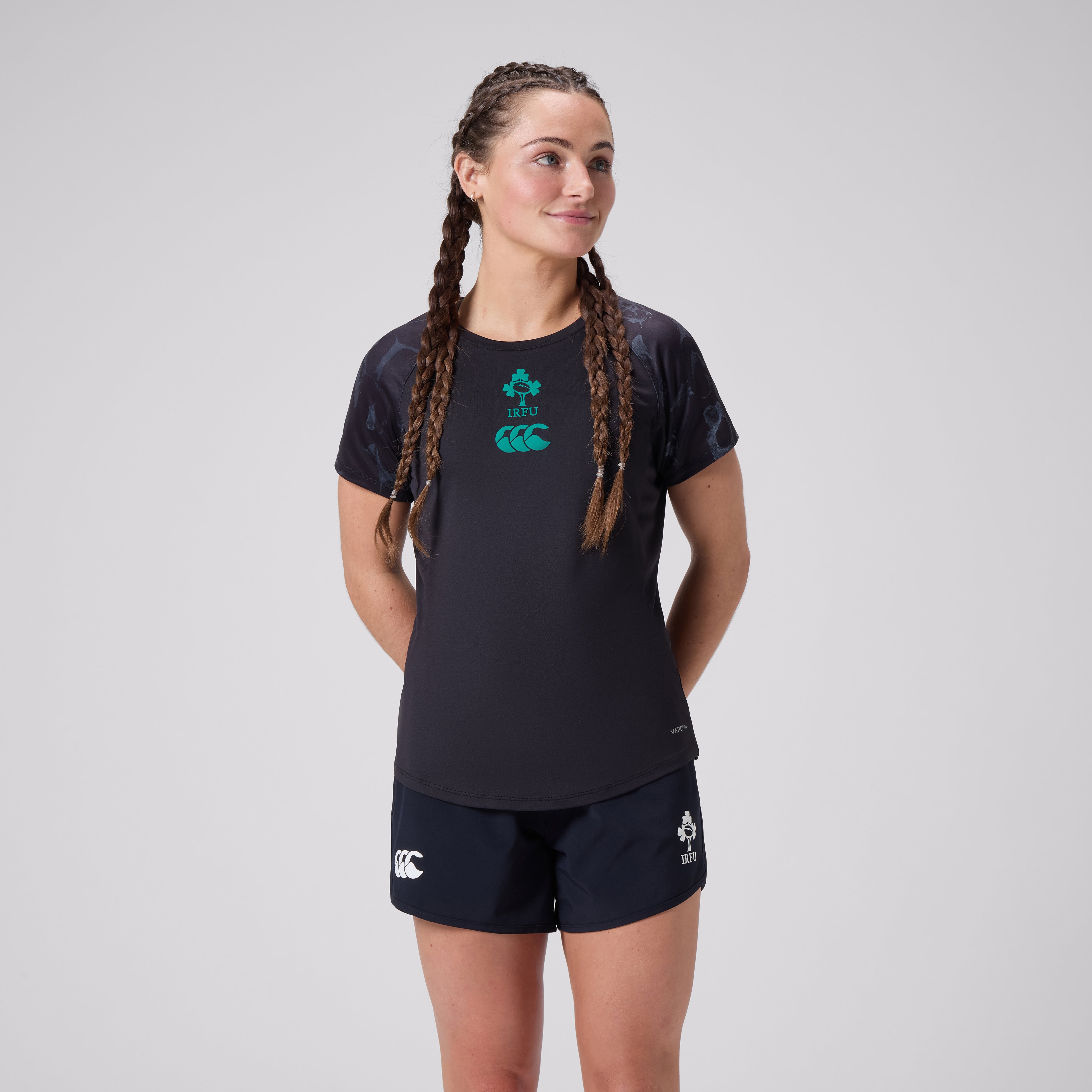 camiseta-de-entrenamiento-s-per-ligera-canterbury-irlanda-negra-para-mujer image 4