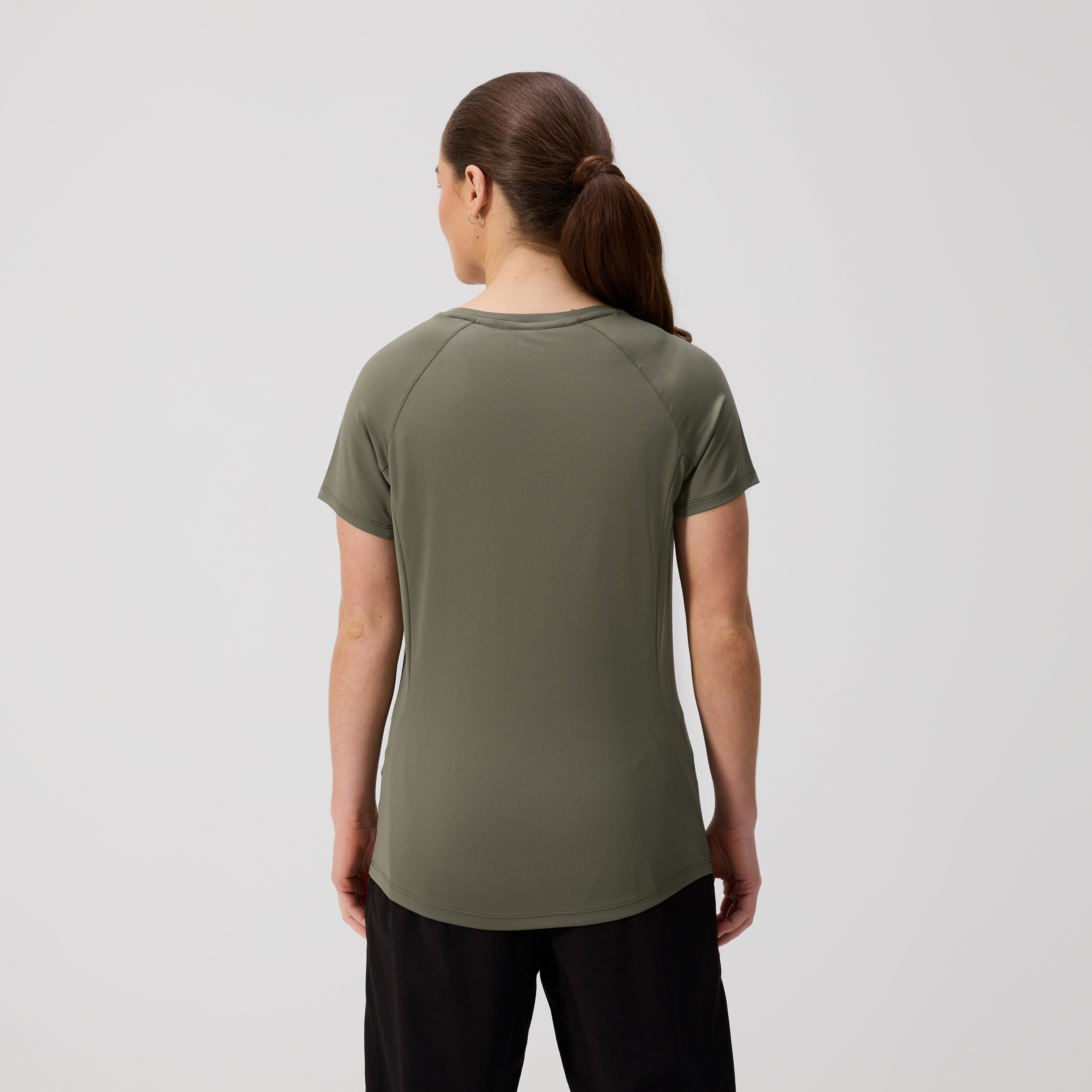 camiseta-de-entrenamiento-canterbury-ireland-superlight-para-mujer-caqui image 2