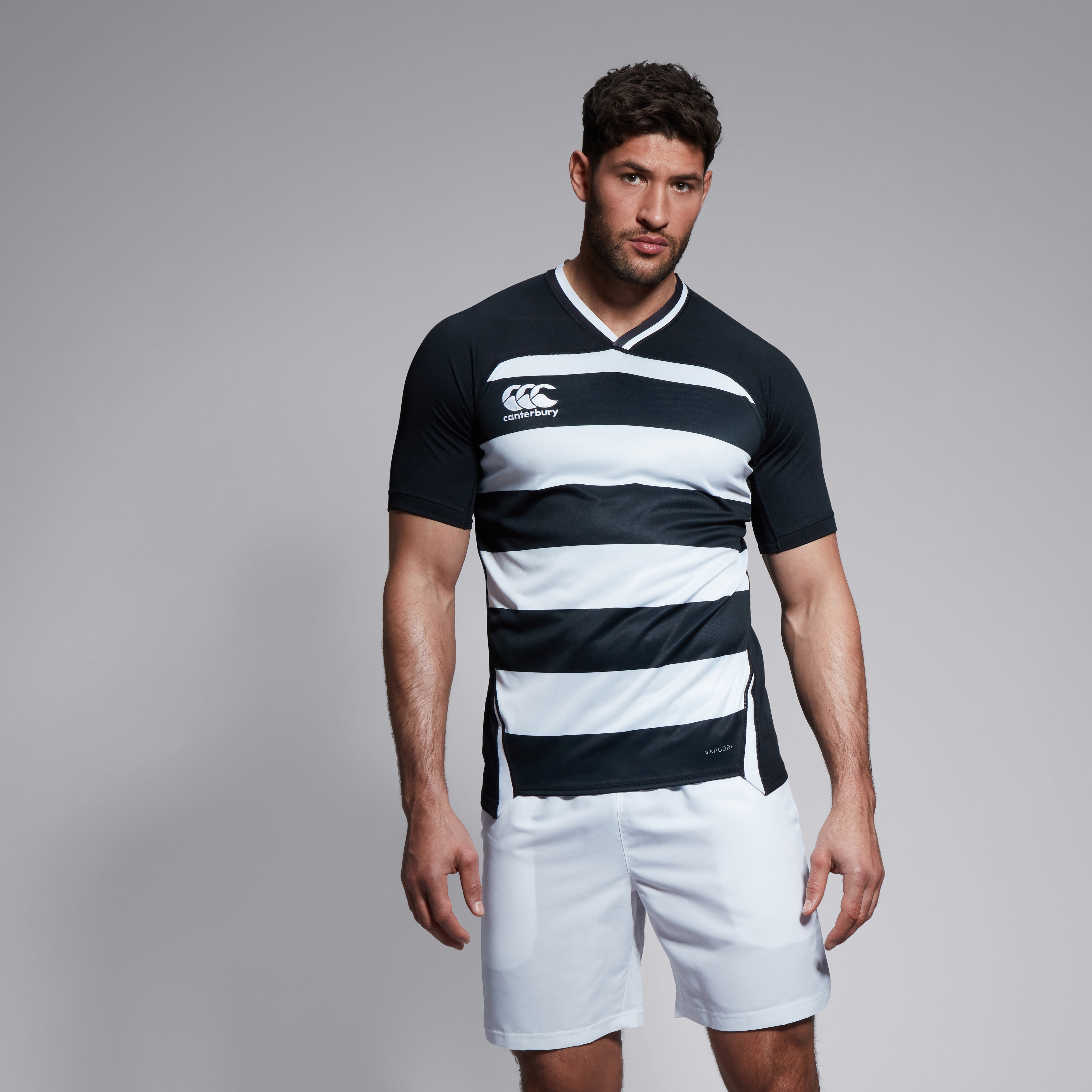 canterbury-camiseta-de-rugby-vapodri-evader-hooped-para-hombre-negra image 1