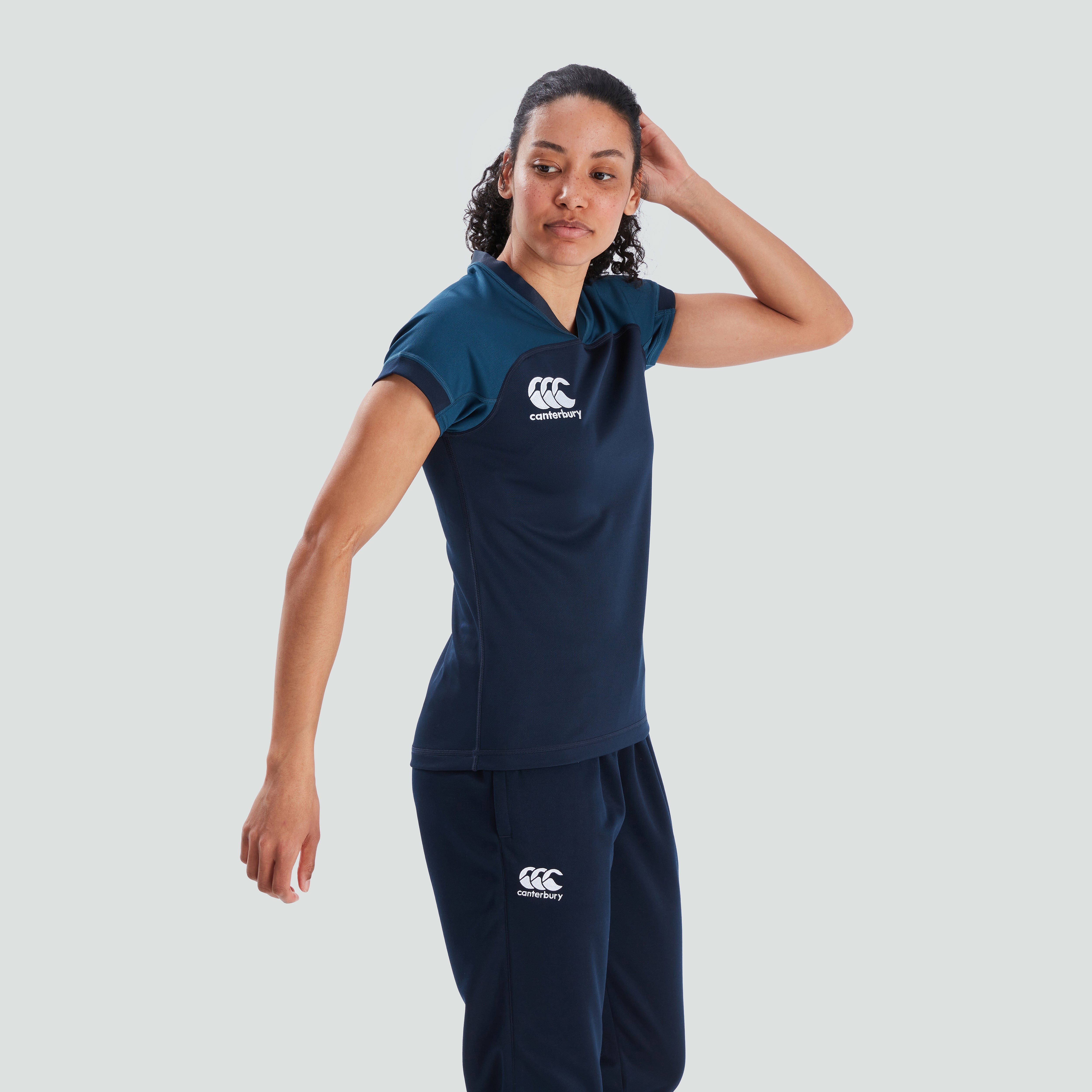 camiseta-de-rugby-canterbury-vapodri-evader-azul-marino-para-mujer image 4