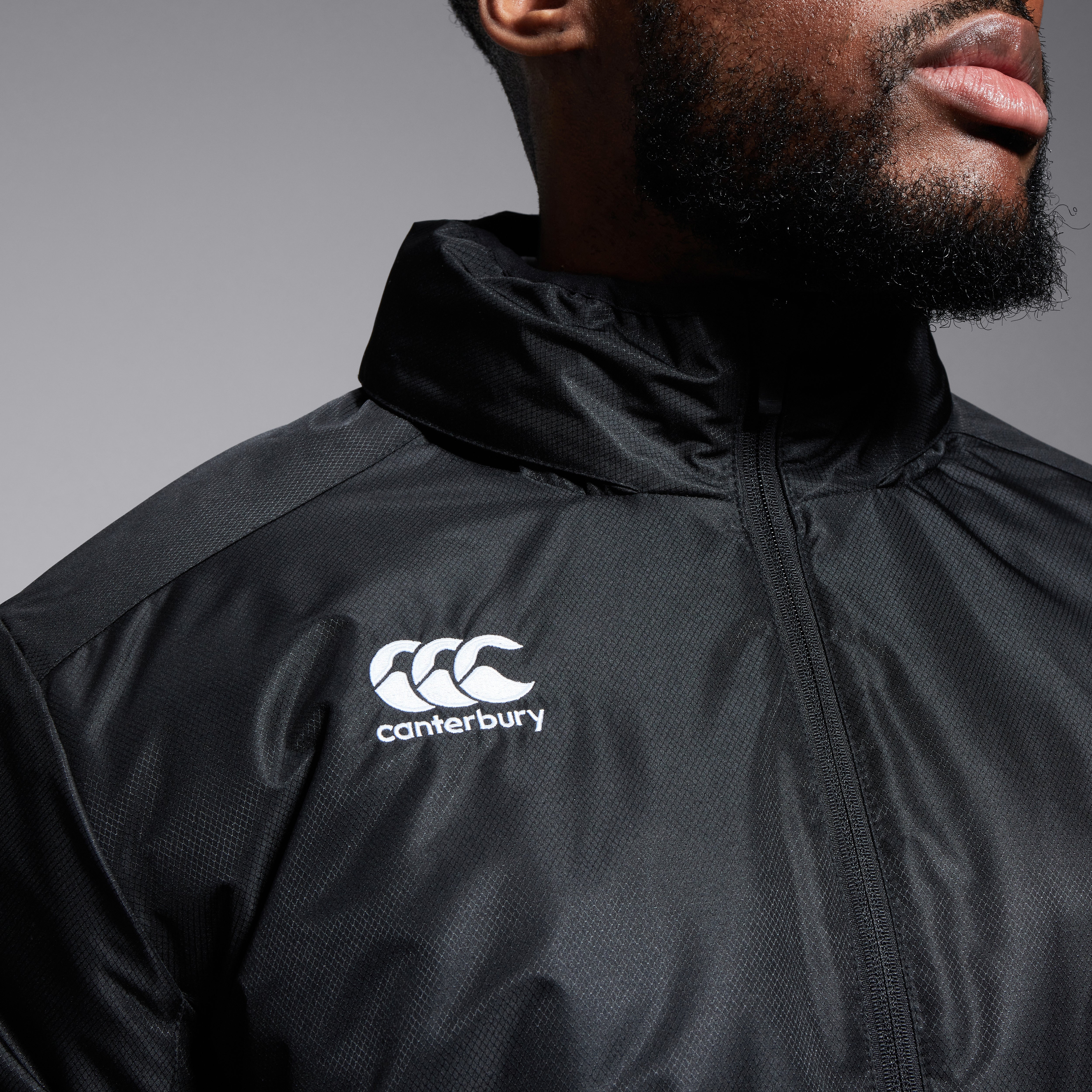 canterbury-club-vaposhield-stadium-jacket-hombre-negro-chaqueta-acolchada-e-impe image 7