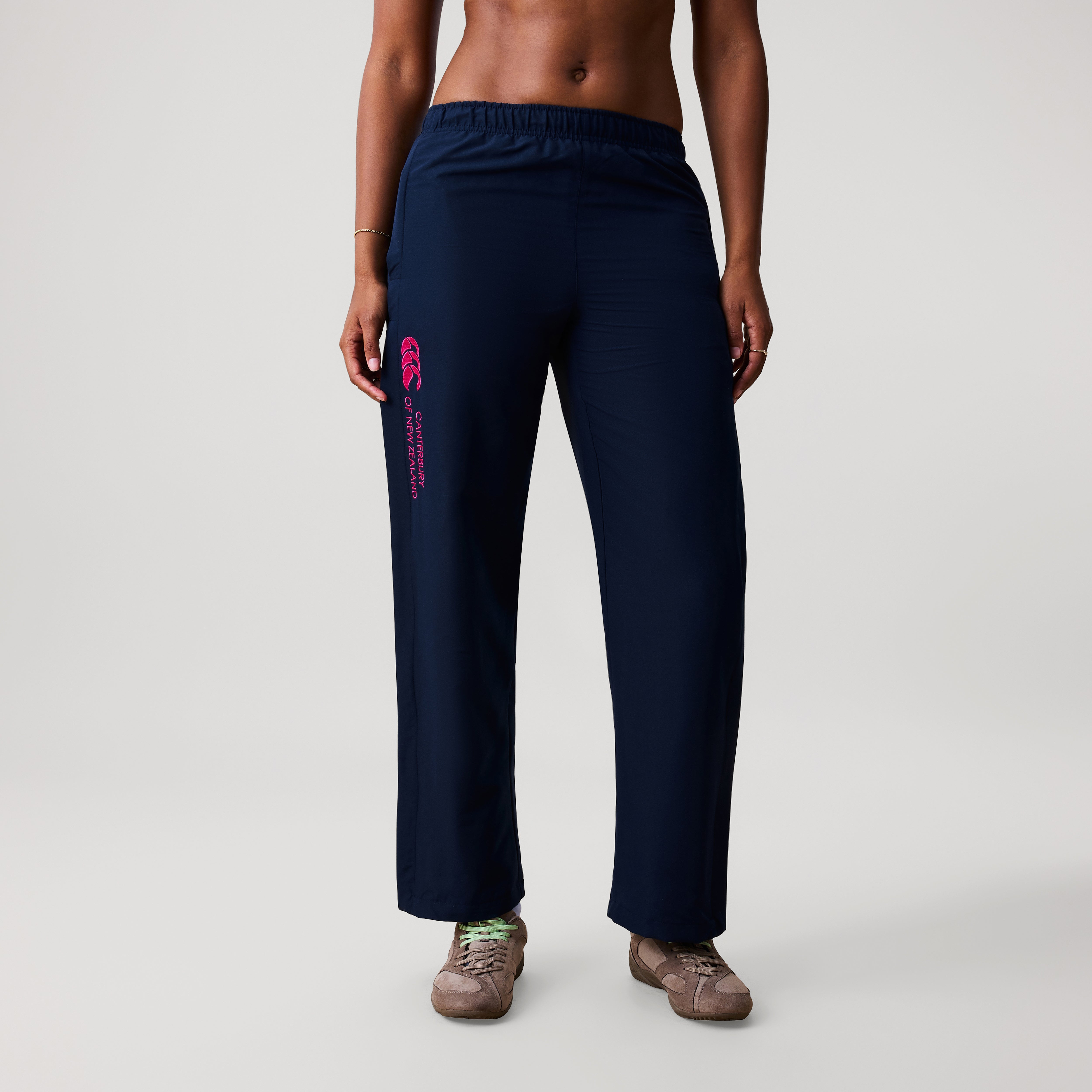 canterbury-open-hem-stadium-pant-mujer-azul-marino-pantal-n-de-deporte-con-bajo- image 3
