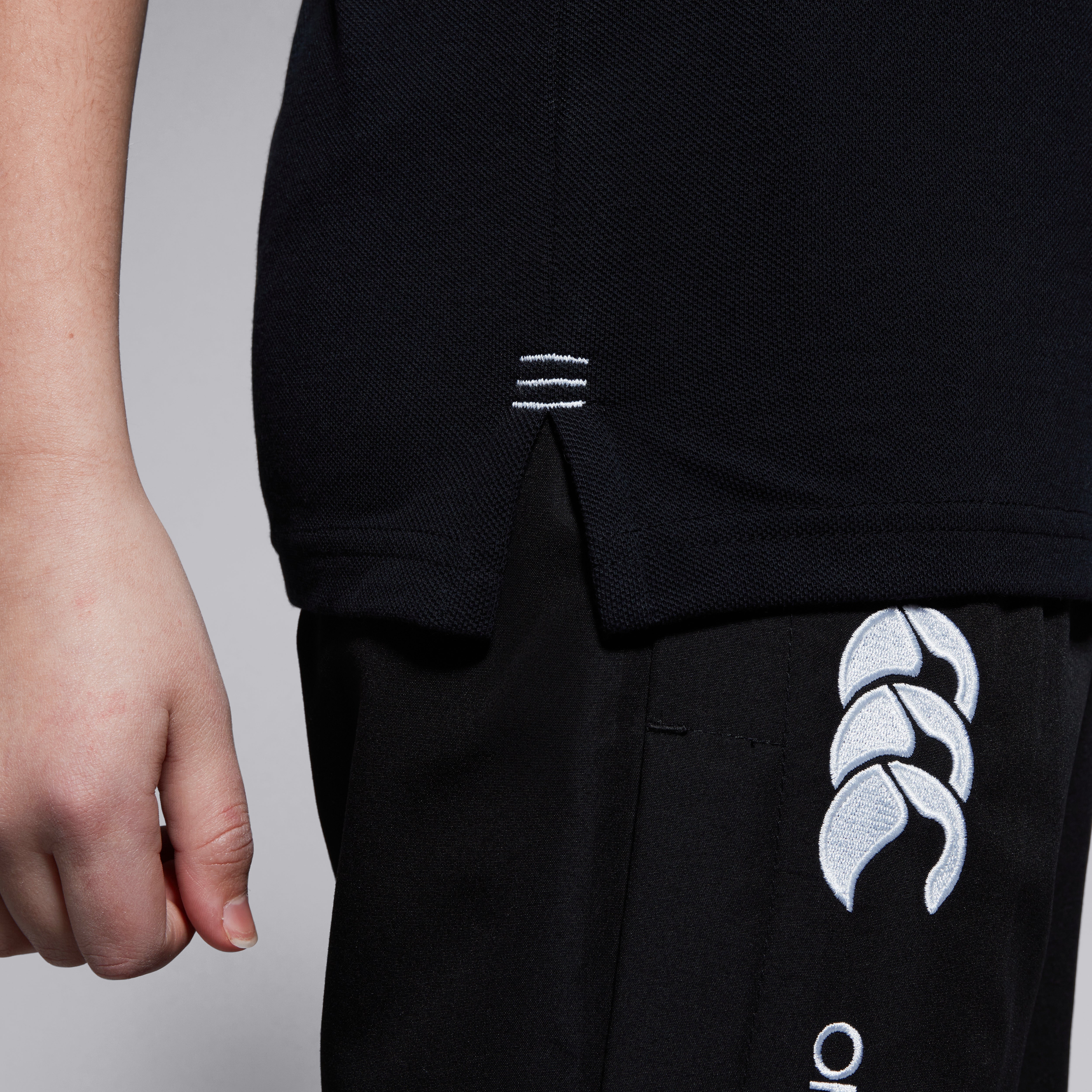 polo-canterbury-waimak-negro-para-junior-unisex image 7